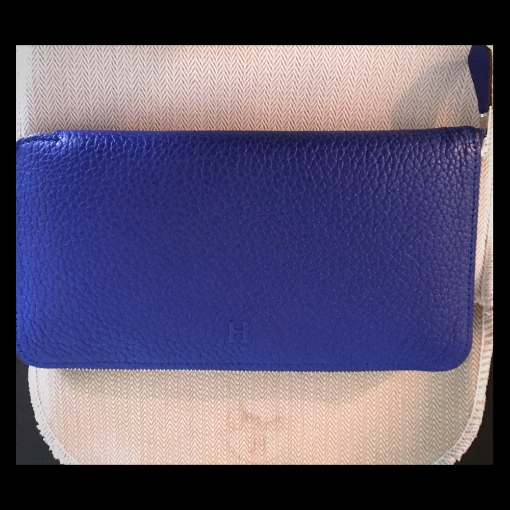 New Hermès zip around Cobalt blue wallet.
